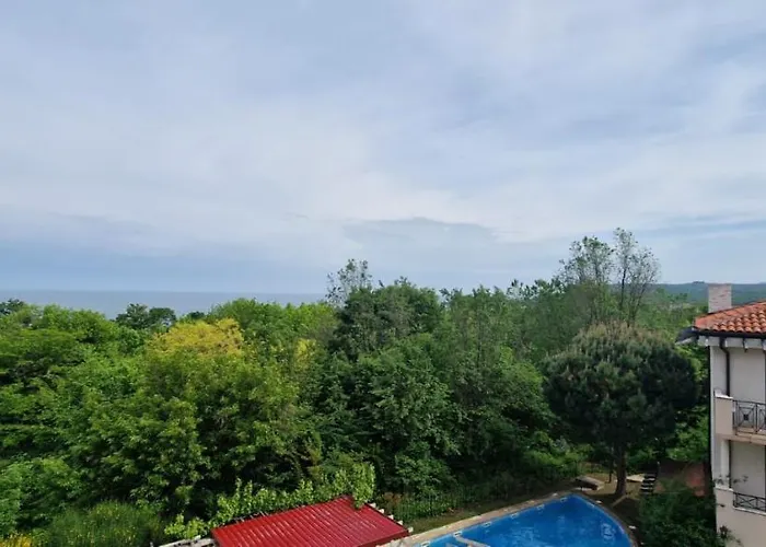 In The Cliff Bay Apartman