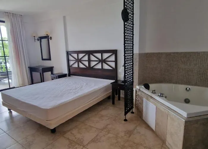 In The Cliff Bay * Obzor