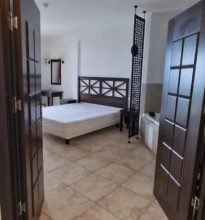 In The Cliff Bay Apartament