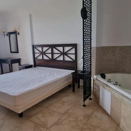 In The Cliff Bay * Obzor